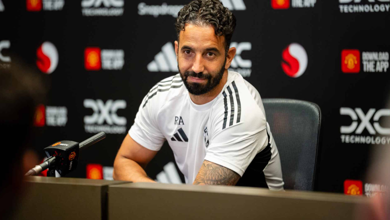 Ruben Amorim urges Man United players to step up after Bruno Fernandes injury - Ảnh 1