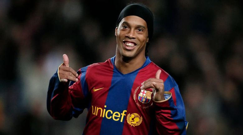 Who is the player with the most nutmegs in history? Ranking the 5 most stunning nutmegs ever - Ảnh 2