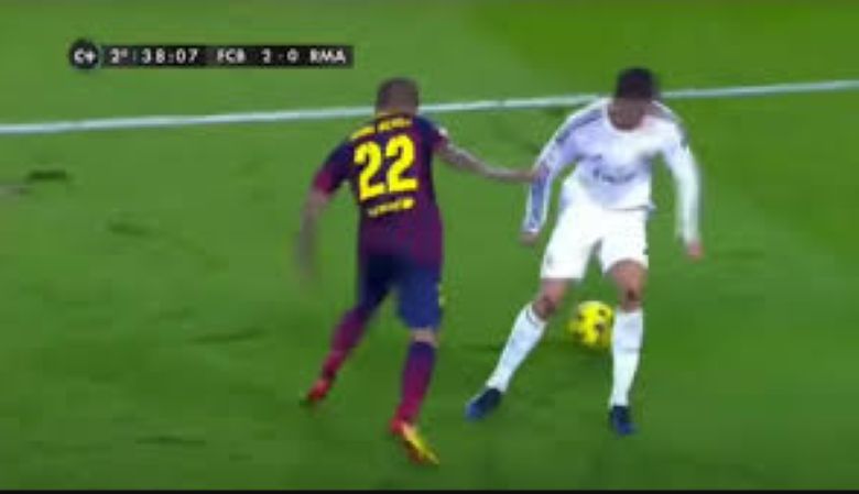 Who is the player with the most nutmegs in history? Ranking the 5 most stunning nutmegs ever - Ảnh 4