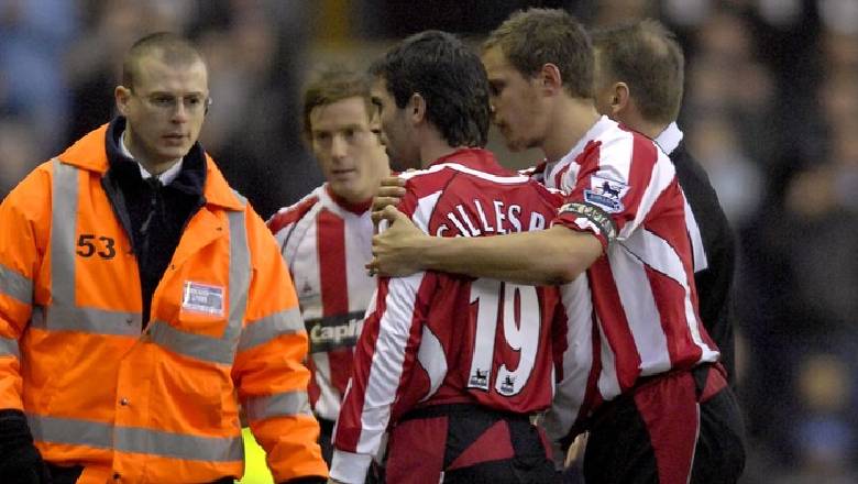 Quickest red card in football history: The incredible 0-second record that may never be broken - Ảnh 3