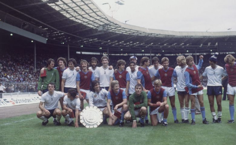 How many trophies does Aston Villa have? - Ảnh 1