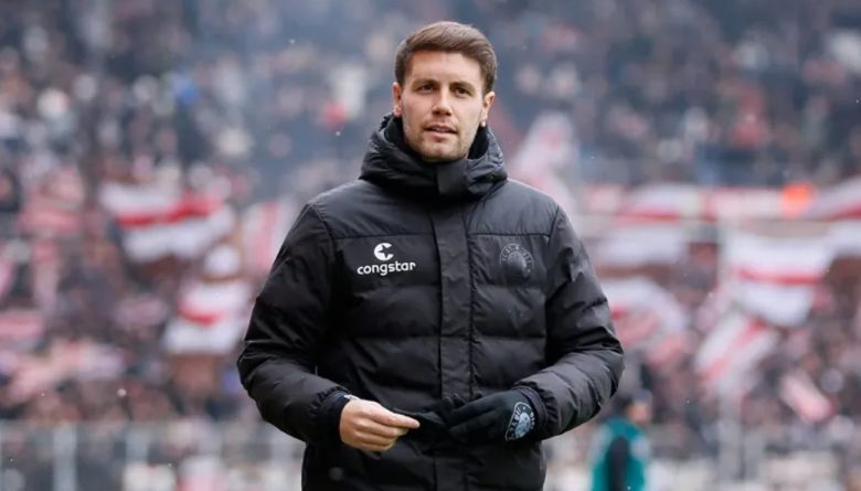 Who is the youngest coach in Premier League 2024/25? The boss even younger than his players - Ảnh 2