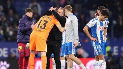 Barcelona goalkeeper Joan Garcia praised by Hansi Flick following dazzling display