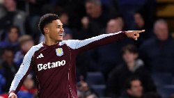 Ollie Watkins helps Aston Villa comeback to seal 11th straight win against Chelsea